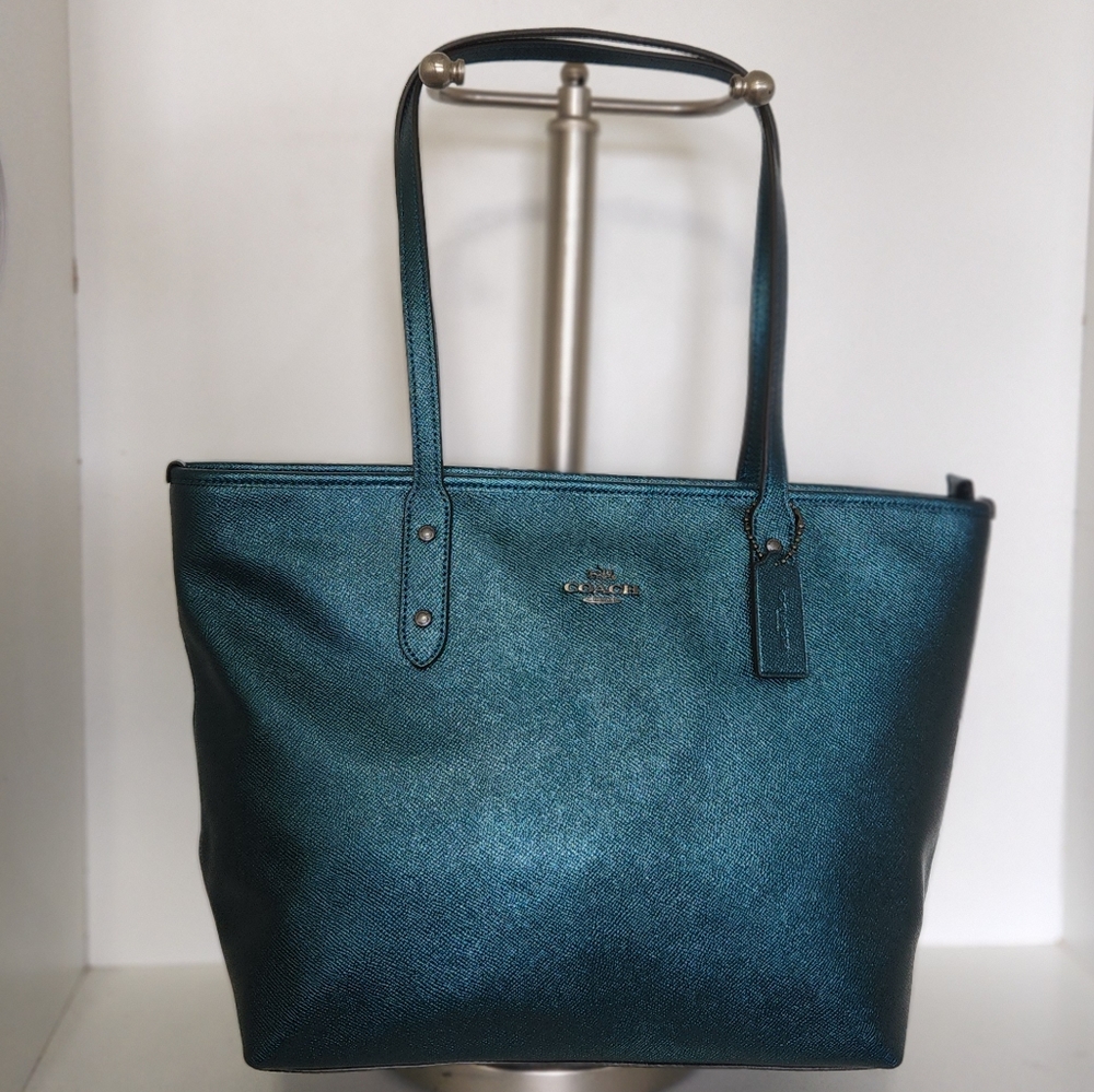 Like new! Coach Metallic turquoise/Silver Leather Tote bag
